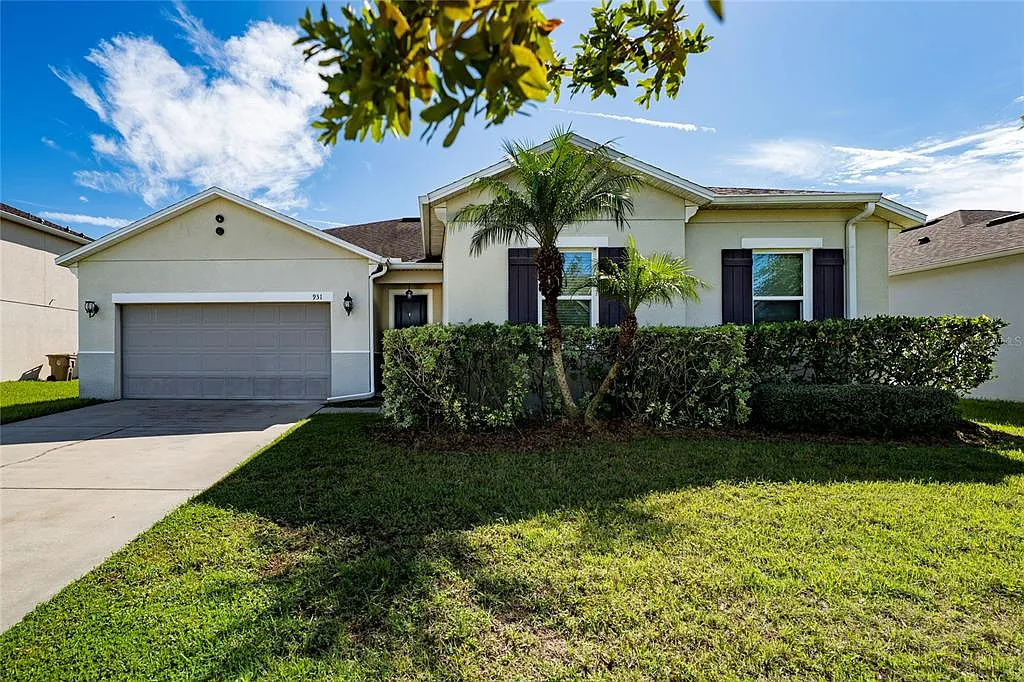 4 bed, 2.0 bath, 2106 sqft, $2,600 — Photo 2