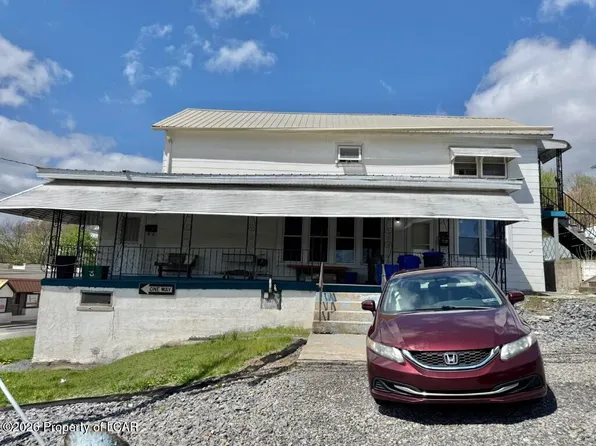 147 Main St, Dupont, PA 18641