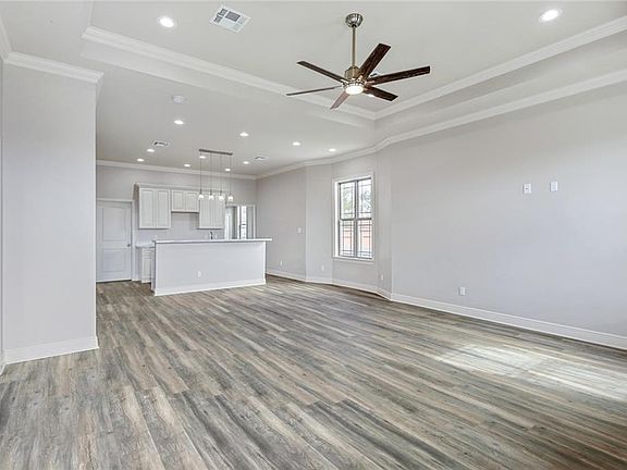 2nd image of 7411 Dartmoor Dr