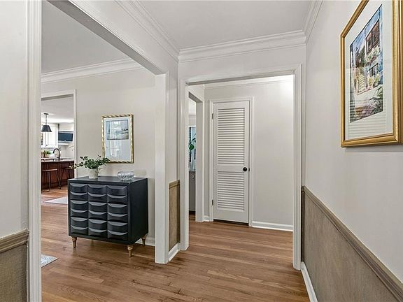 4th image of 2951 Shillingford Ct SE