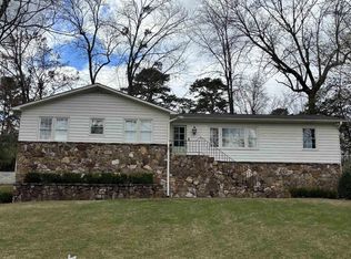 3332 N Woodridge Rd, Mountain Brook, AL 35223