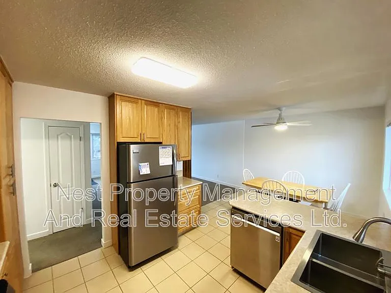 236 Nicholson St S #A — Photo 3