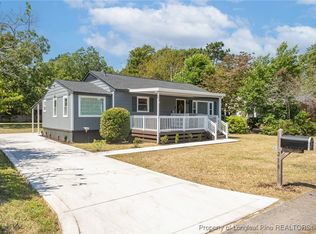 214 S 6th St, Spring Lake, NC 28390