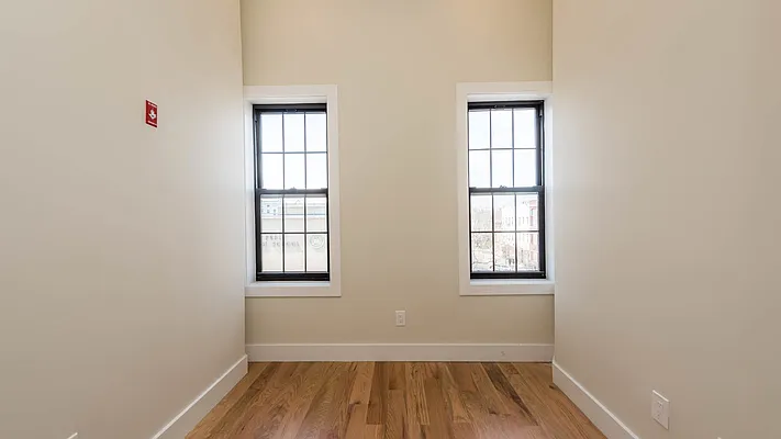 Rented by Nooklyn NYC LLC | media 9
