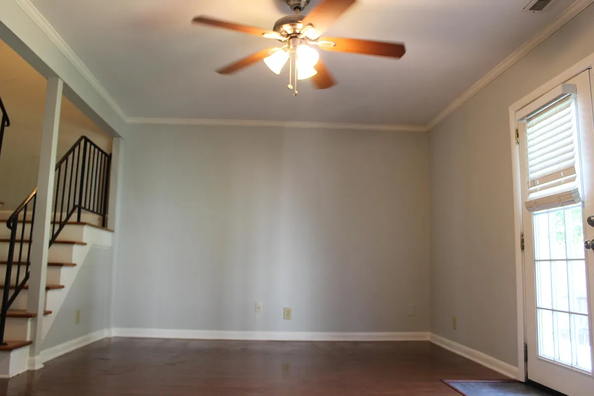 Living Room - 224 Camelot Dr