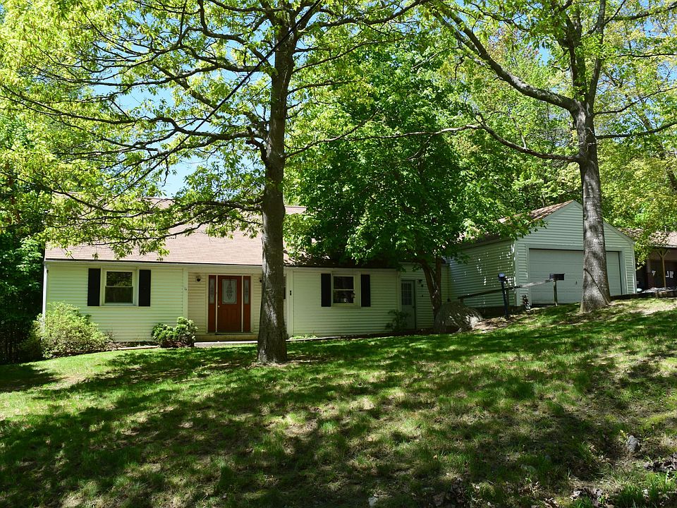 2nd image of 98 Birch Ave