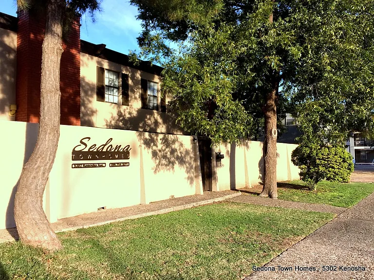 5302 Kenosha Ave — Photo 2