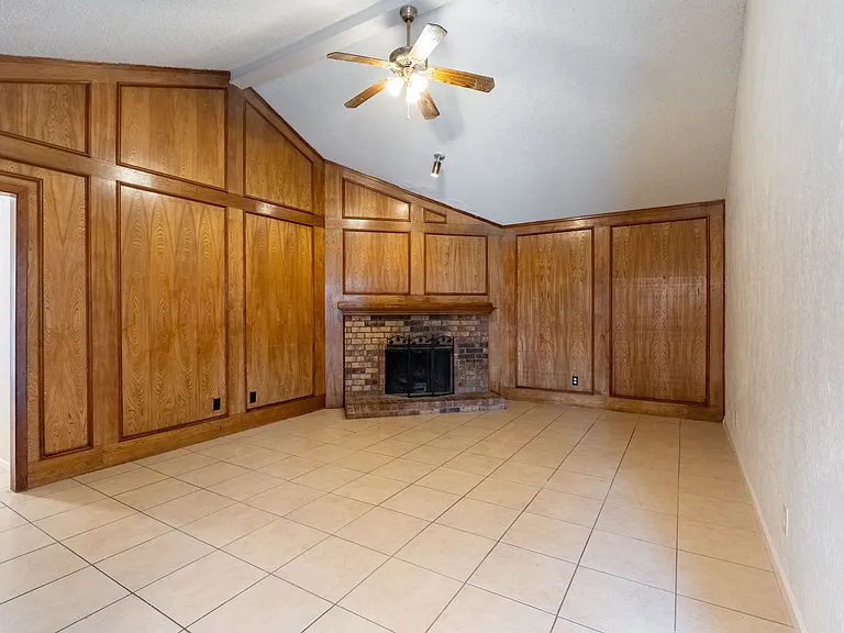 5417 Knollridge Dr — Photo 2