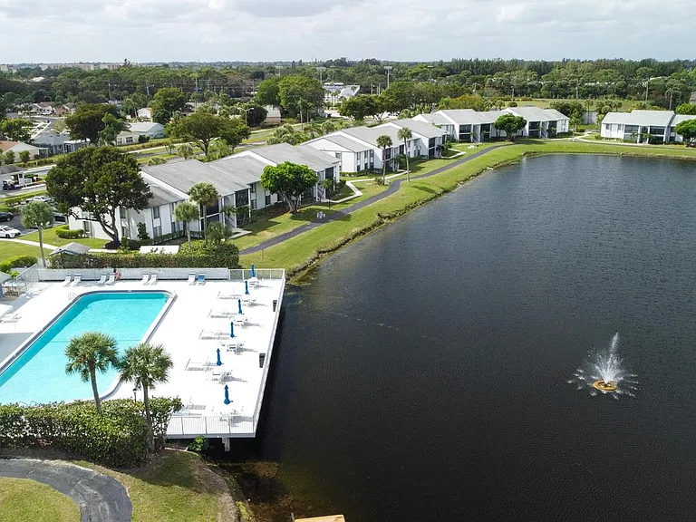1015 Green Pine Blvd #B3 — Photo 28