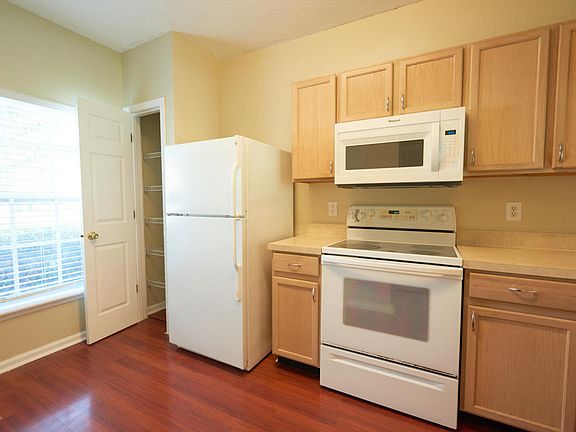 3rd image of 12311 Kensington Lakes Dr Unit 2106