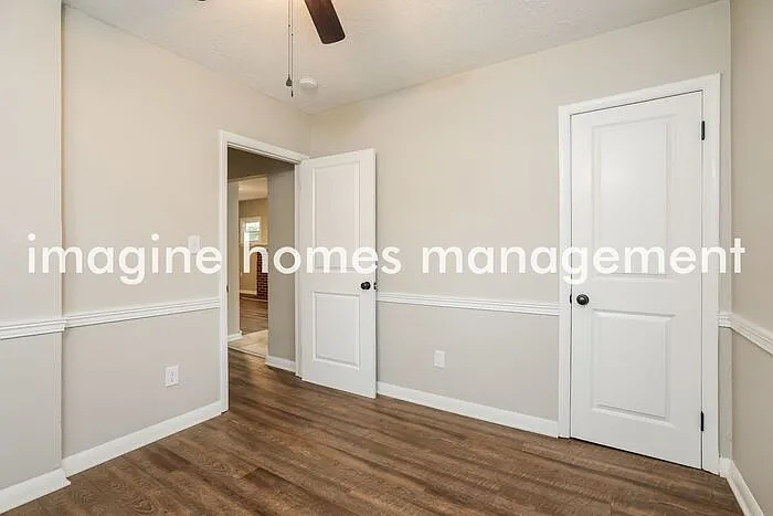5697 Chagrin Dr — Photo 7