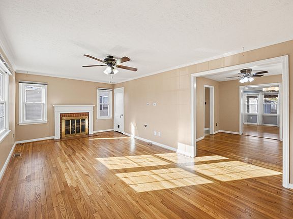 4th image of 2115 Clays Mill Rd