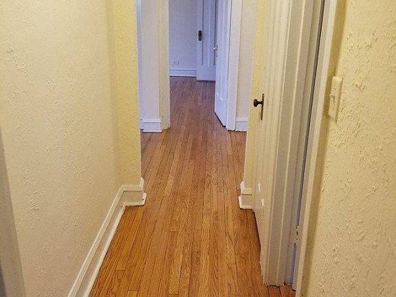 3rd image of 6434 N Sacramento Ave #E2