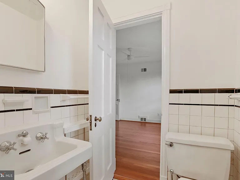 3273 Worthington St NW — Photo 23