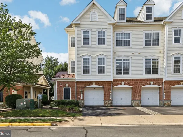6821 Hampton Bay Ln, Gainesville, VA 20155