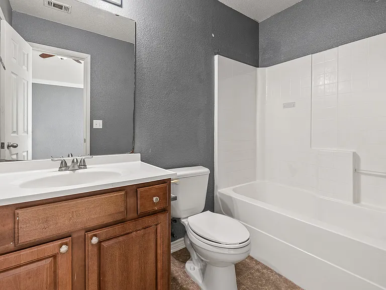 2504 Saulsbury Dr — Photo 6