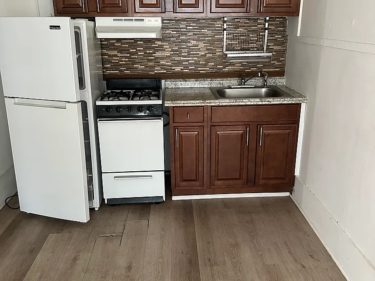 112 Berkeley St #2 — Photo 15