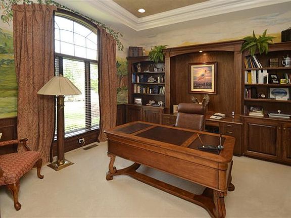 4th image of 8137 Laurel Lake Ct