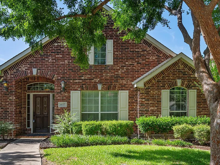 4617 Kingsway Ln — Photo 24