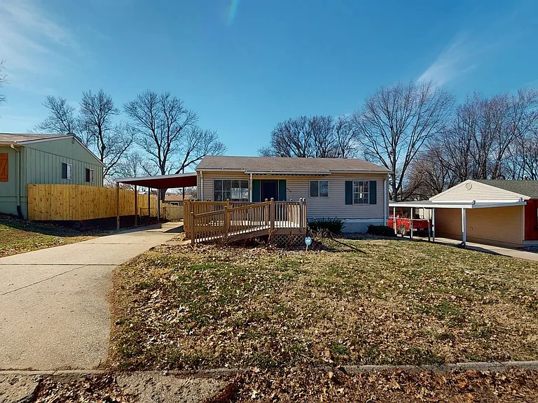 2316 Cardinal Ln — Photo 1