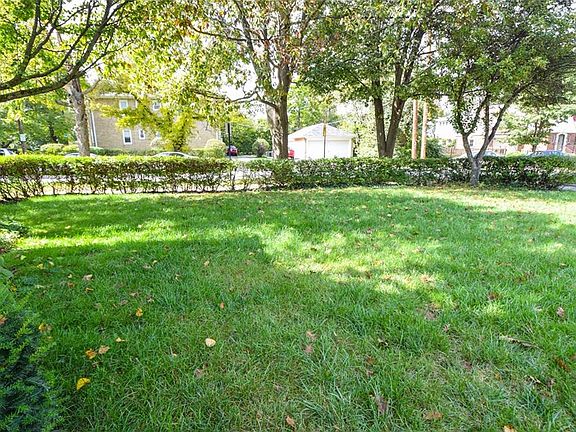 4th image of 105 Greenmount Blvd