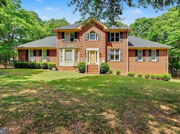 107 Big Oak Dr, Barnesville, GA 30204