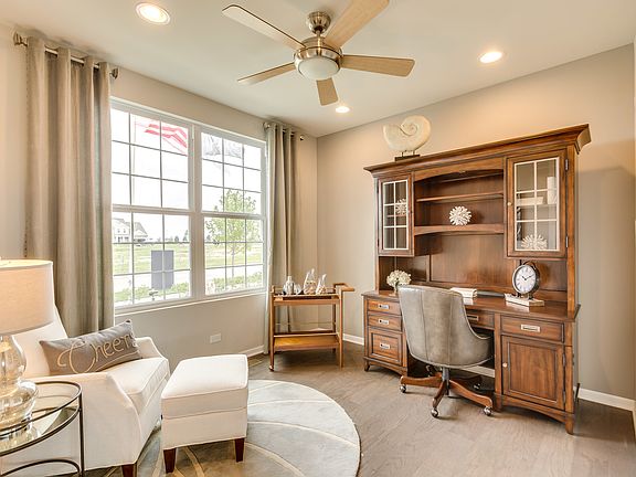 3rd image of 716 Heartland Ln