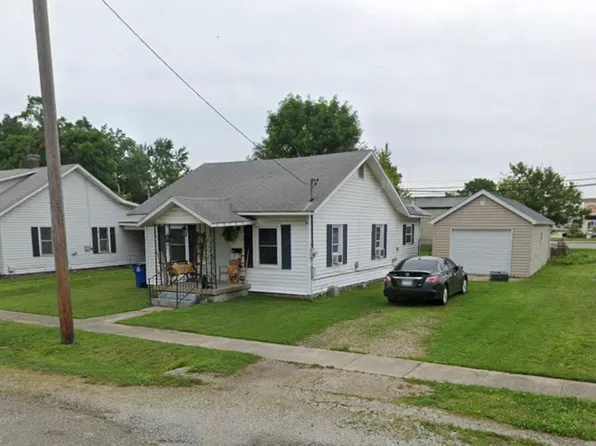 708 W Chestnut St, Olney, IL 62450