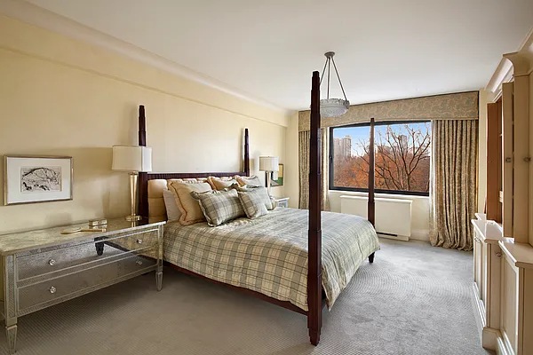 Sold by Corcoran | media 14