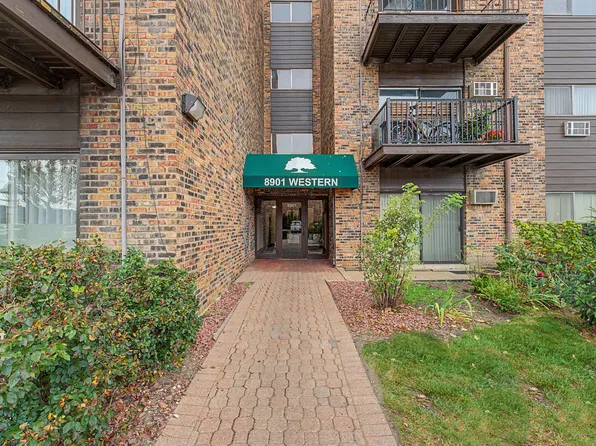 8901 N Western Ave #A-104, Des Plaines, IL 60016