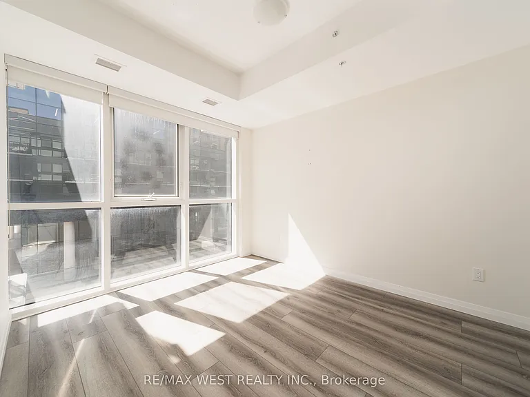 108 Garment St — Photo 3