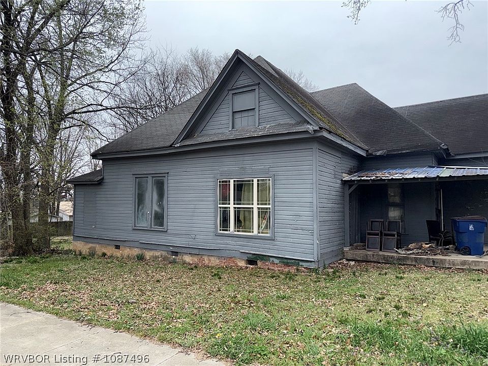 2nd image of 922 S 17th St