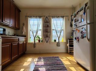 W61N482 Washington Ave, Cedarburg, WI 53012