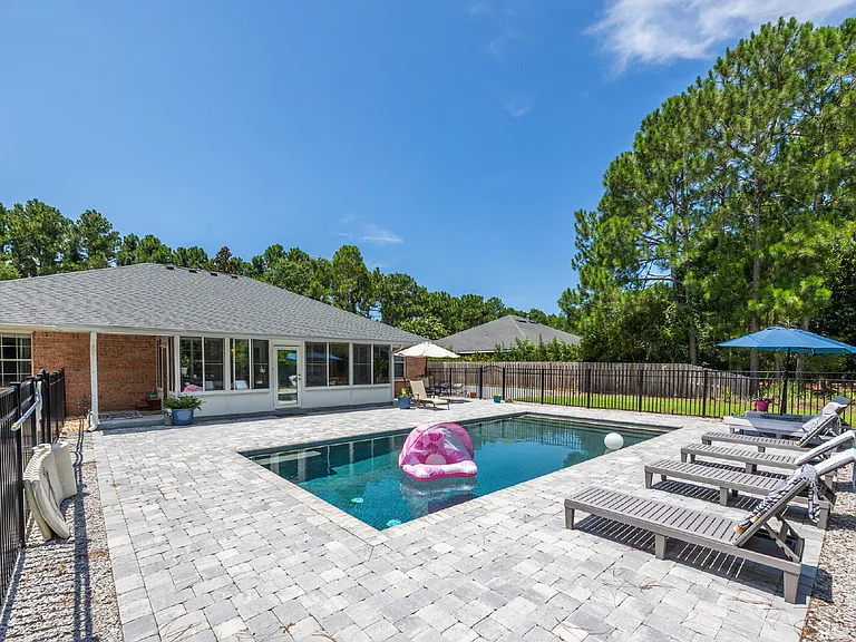 130 W Shipwreck Rd — Photo 36