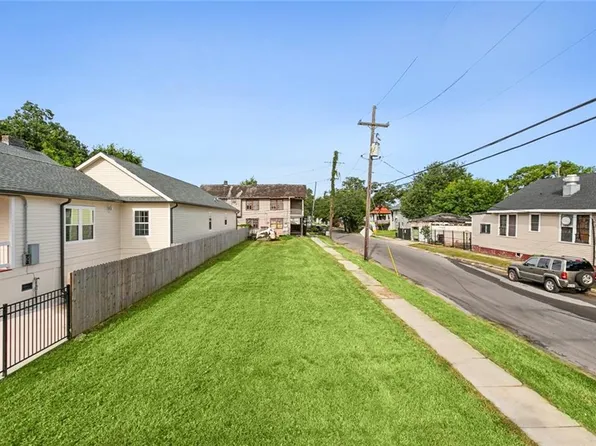 3032 Toledano St, New Orleans, LA 70125