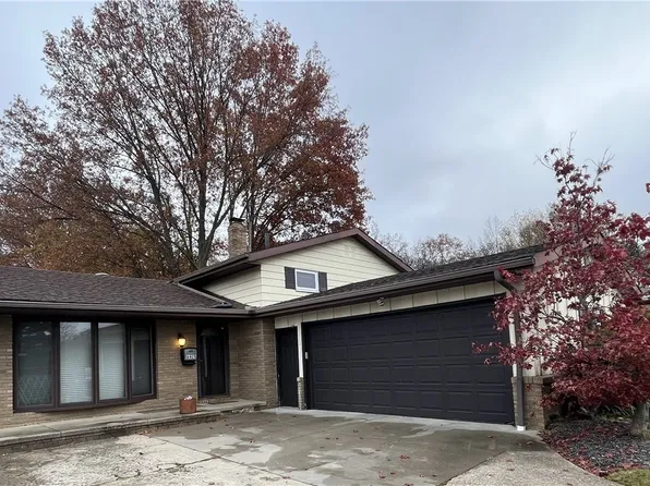 6425 Farmington Dr, Garfield Heights, OH 44125