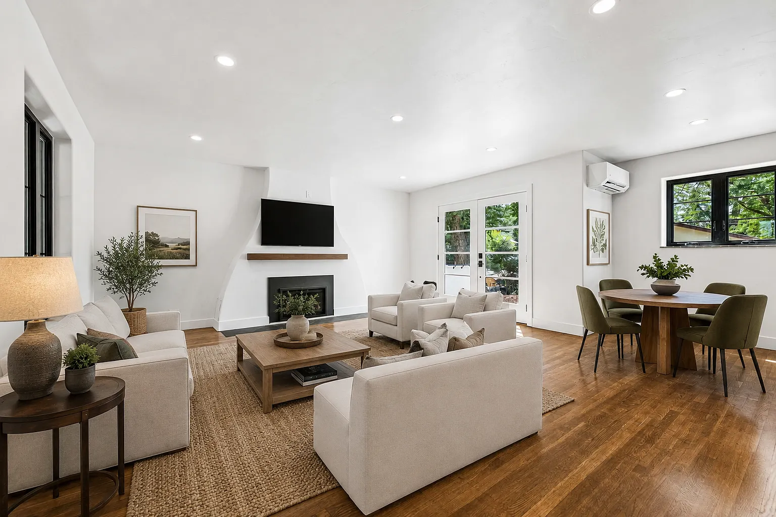 3 bed, 1455 sqft, $4,500 — Photo 1