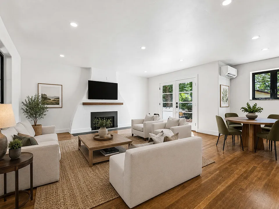 669 E 8th Ave #1