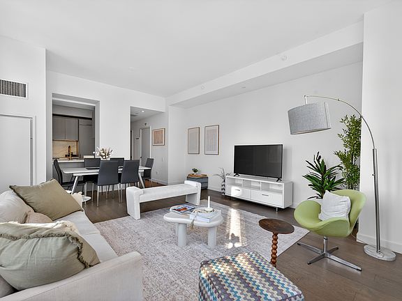 4th image of 305 E 51st St APT 15F