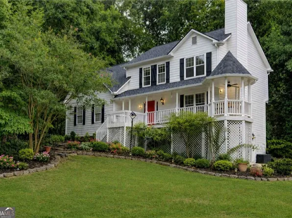 995 Thornwood Ln, Dacula, GA 30019