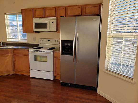 3rd image of 13528 S Venicia Way Unit 11