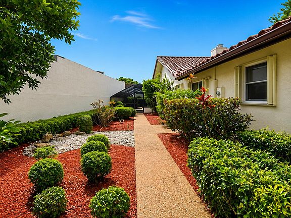 4th image of 6906 Palmar Court