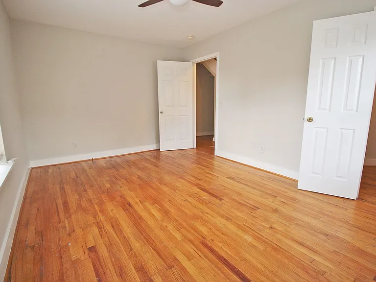 1141 Virginia St — Photo 9