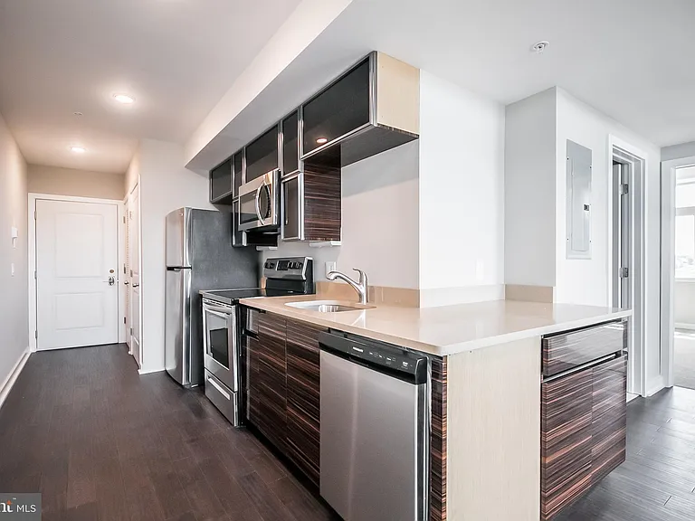 1 W Main St #205 — Photo 8