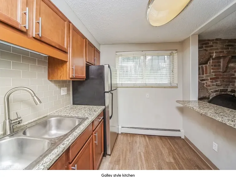 136 S Penn — Photo 8