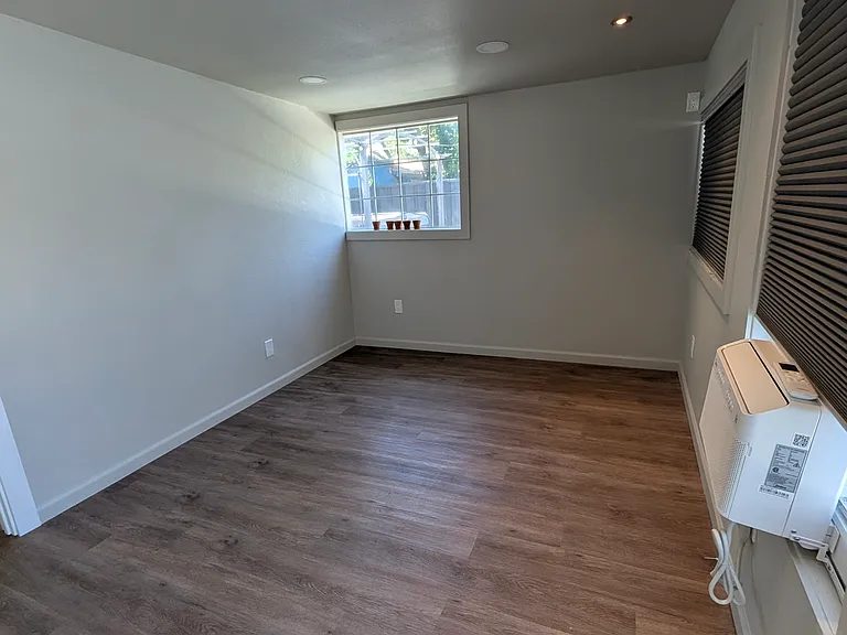 Bonus Room 2 with AC, Heater and Access to Backyard