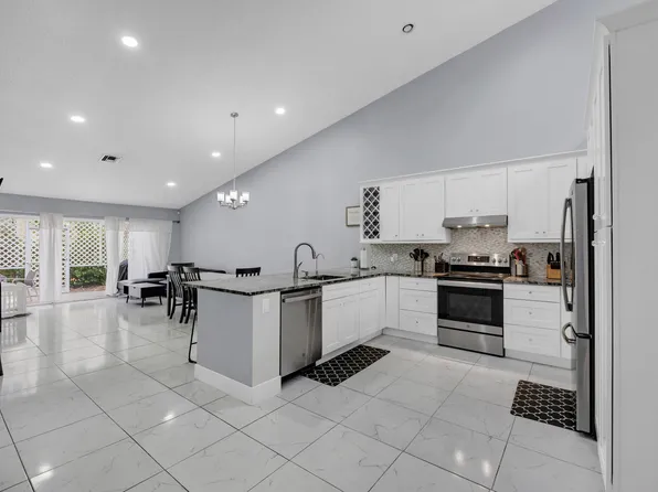 3575 Deer Creek Palladian Circle, Deerfield Beach, FL 33442