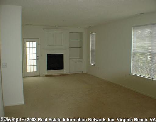3rd image of 5880 Baynebridge Dr #1