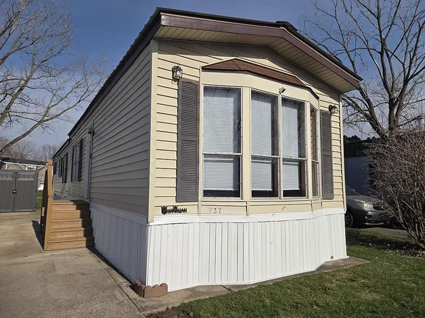 1166 Lafayette Rd #F27, Medina, OH 44256