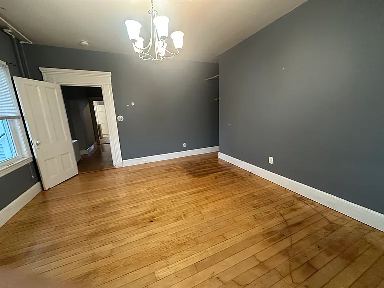 21 Wall St #1R — Photo 3